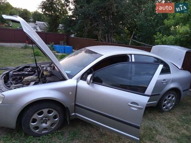 Серый Шкода Суперб, объемом двигателя 1.9 л и пробегом 180 тыс. км за 3000 $, фото 10 на Automoto.ua