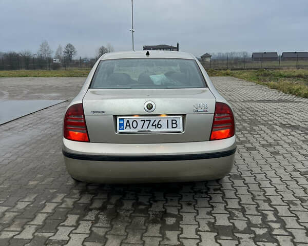 Серый Шкода Суперб, объемом двигателя 1.9 л и пробегом 480 тыс. км за 4555 $, фото 7 на Automoto.ua