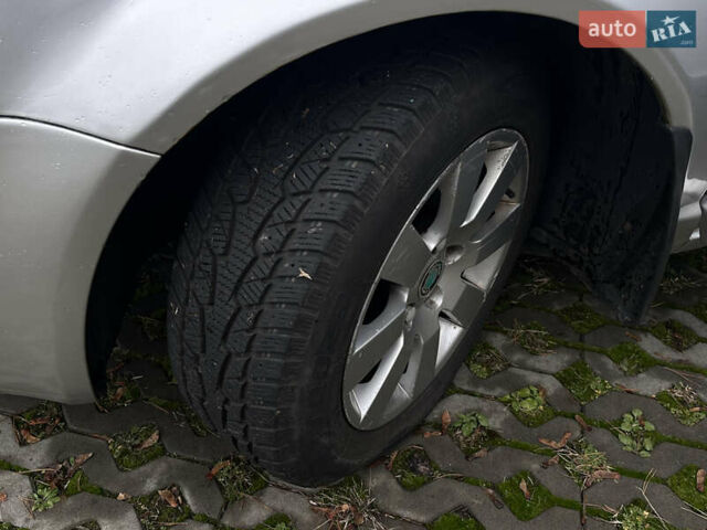 Серый Шкода Суперб, объемом двигателя 2.77 л и пробегом 327 тыс. км за 5500 $, фото 13 на Automoto.ua