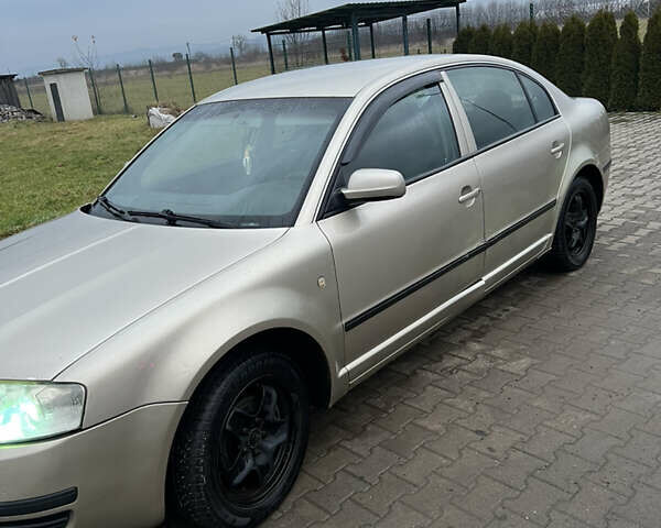 Серый Шкода Суперб, объемом двигателя 1.9 л и пробегом 480 тыс. км за 4555 $, фото 1 на Automoto.ua