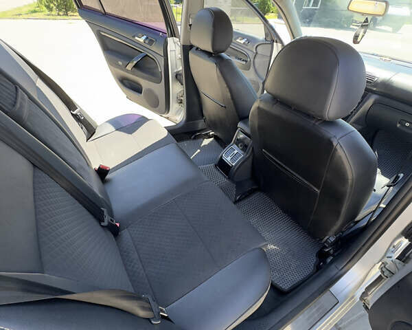 Сірий Шкода Суперб, об'ємом двигуна 2.8 л та пробігом 290 тис. км за 3600 $, фото 9 на Automoto.ua