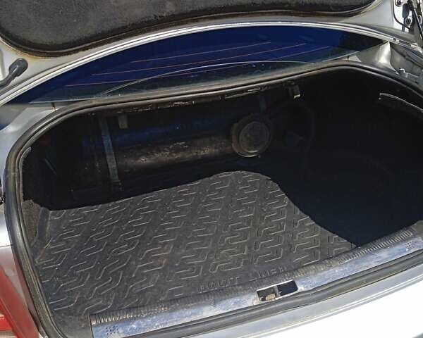 Серый Шкода Суперб, объемом двигателя 1.99 л и пробегом 530 тыс. км за 3600 $, фото 3 на Automoto.ua