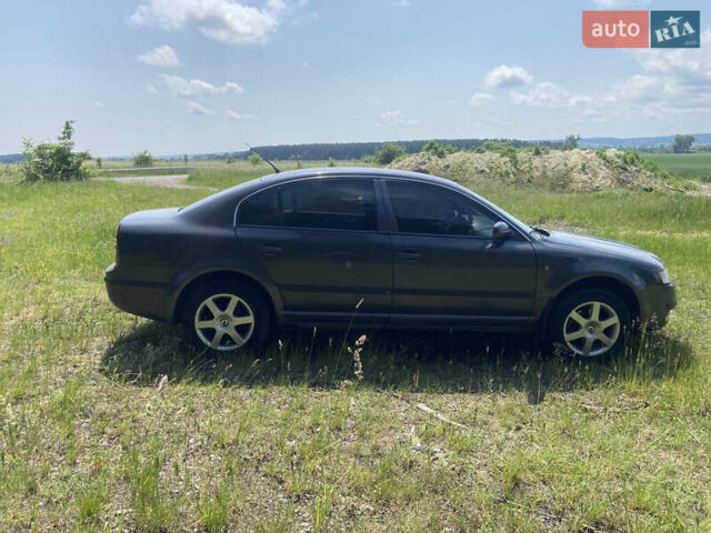 Серый Шкода Суперб, объемом двигателя 1.9 л и пробегом 320 тыс. км за 4000 $, фото 1 на Automoto.ua