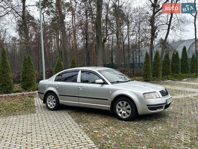 Серый Шкода Суперб, объемом двигателя 2.77 л и пробегом 327 тыс. км за 5500 $, фото 3 на Automoto.ua