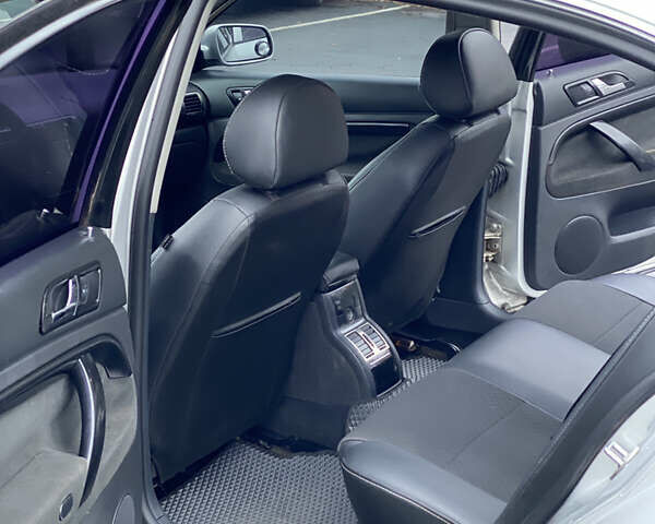 Сірий Шкода Суперб, об'ємом двигуна 2.77 л та пробігом 285 тис. км за 4000 $, фото 15 на Automoto.ua