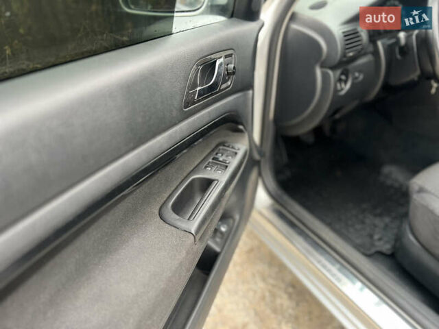 Серый Шкода Суперб, объемом двигателя 1.78 л и пробегом 454 тыс. км за 5100 $, фото 14 на Automoto.ua