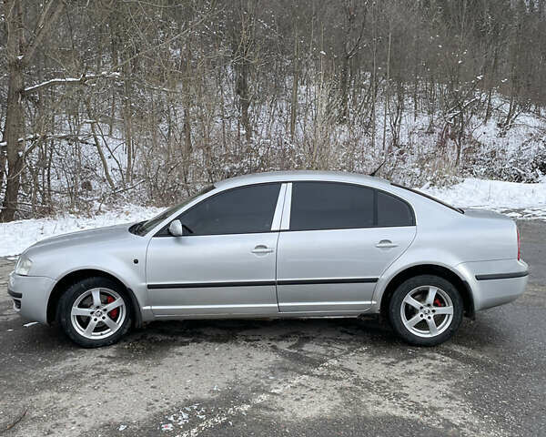 Серый Шкода Суперб, объемом двигателя 1.78 л и пробегом 438 тыс. км за 5300 $, фото 12 на Automoto.ua