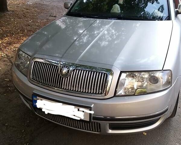 Серый Шкода Суперб, объемом двигателя 2.5 л и пробегом 326 тыс. км за 5000 $, фото 7 на Automoto.ua