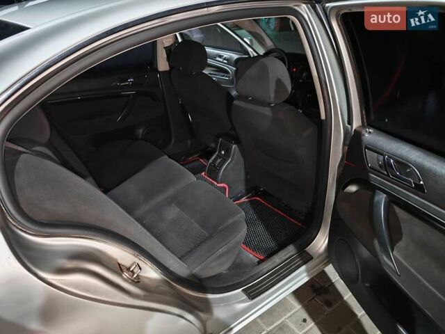 Шкода Суперб 2004 в Сумах на Automoto.ua Серый Шкода Суперб, объемом двигателя 1.78 л и пробегом 309 тыс. км за 4900 $, фото 9 на Automoto.ua