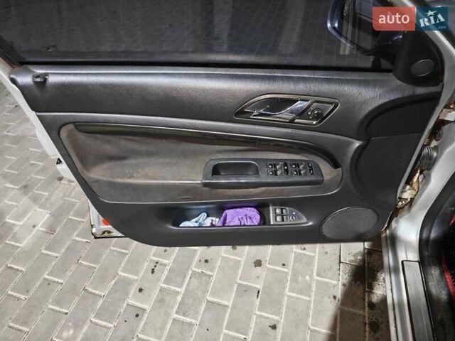 Шкода Суперб 2004 в Сумах на Automoto.ua Серый Шкода Суперб, объемом двигателя 1.78 л и пробегом 309 тыс. км за 4900 $, фото 15 на Automoto.ua
