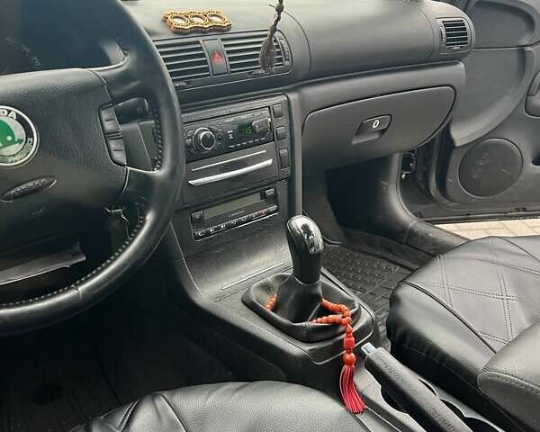 Серый Шкода Суперб, объемом двигателя 1.8 л и пробегом 260 тыс. км за 5300 $, фото 9 на Automoto.ua