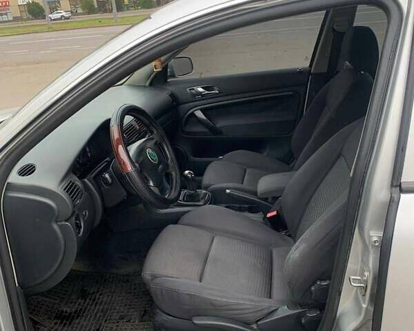 Сірий Шкода Суперб, об'ємом двигуна 1.8 л та пробігом 312 тис. км за 5000 $, фото 2 на Automoto.ua