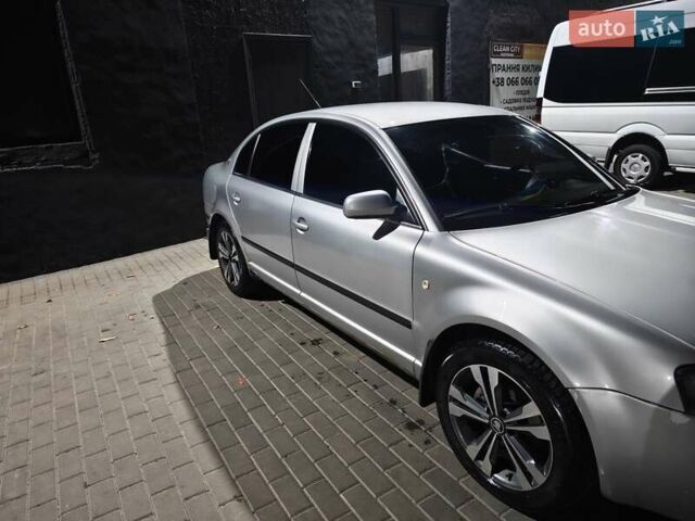 Шкода Суперб 2004 в Сумах на Automoto.ua Серый Шкода Суперб, объемом двигателя 1.78 л и пробегом 309 тыс. км за 4900 $, фото 5 на Automoto.ua