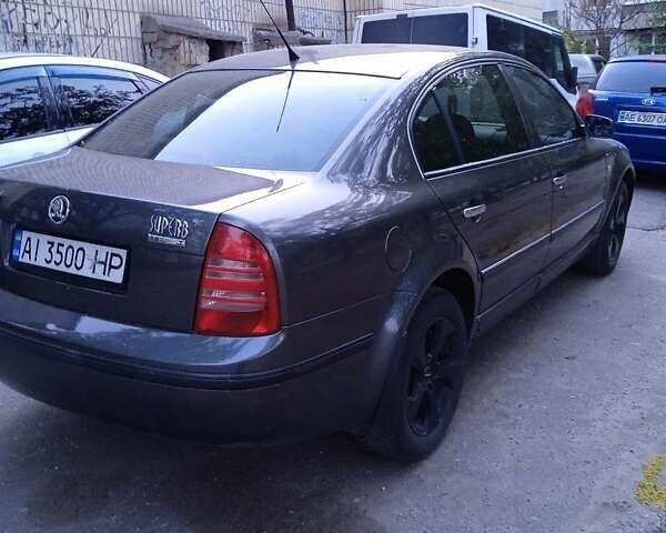 Серый Шкода Суперб, объемом двигателя 1.78 л и пробегом 248 тыс. км за 4400 $, фото 7 на Automoto.ua