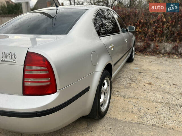 Серый Шкода Суперб, объемом двигателя 1.78 л и пробегом 454 тыс. км за 5100 $, фото 10 на Automoto.ua