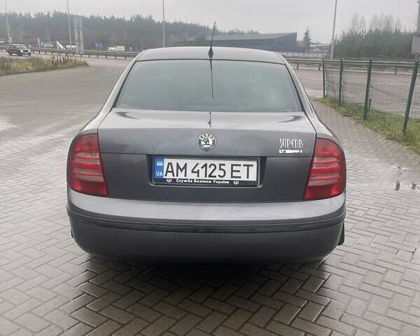 Серый Шкода Суперб, объемом двигателя 1.8 л и пробегом 260 тыс. км за 5300 $, фото 6 на Automoto.ua
