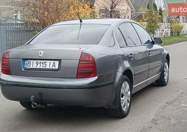 Сірий Шкода Суперб, об'ємом двигуна 2.5 л та пробігом 320 тис. км за 4750 $, фото 3 на Automoto.ua