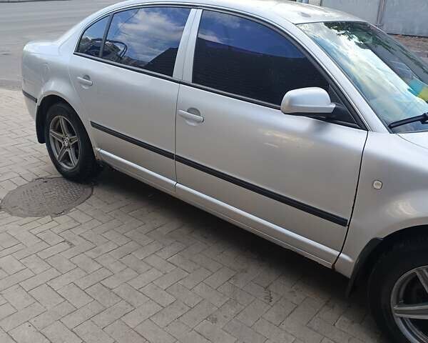 Сірий Шкода Суперб, об'ємом двигуна 1.8 л та пробігом 390 тис. км за 5500 $, фото 3 на Automoto.ua