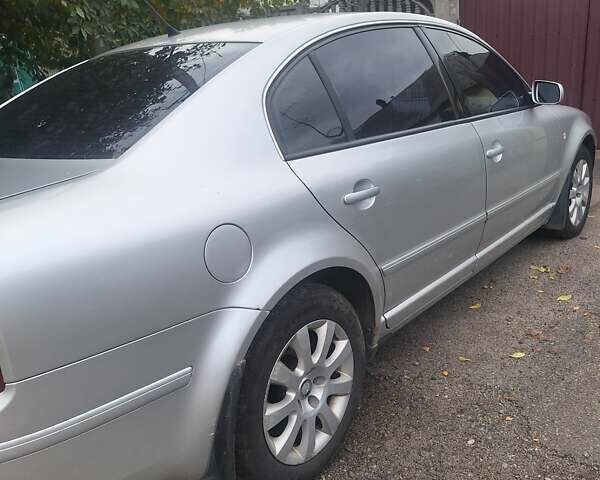 Шкода Суперб 2004 в Днепре (Днепропетровске) на Automoto.ua Серый Шкода Суперб, объемом двигателя 1.78 л и пробегом 468 тыс. км за 5500 $, фото 1 на Automoto.ua