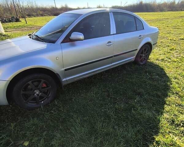 Серый Шкода Суперб, объемом двигателя 1.8 л и пробегом 340 тыс. км за 4000 $, фото 1 на Automoto.ua