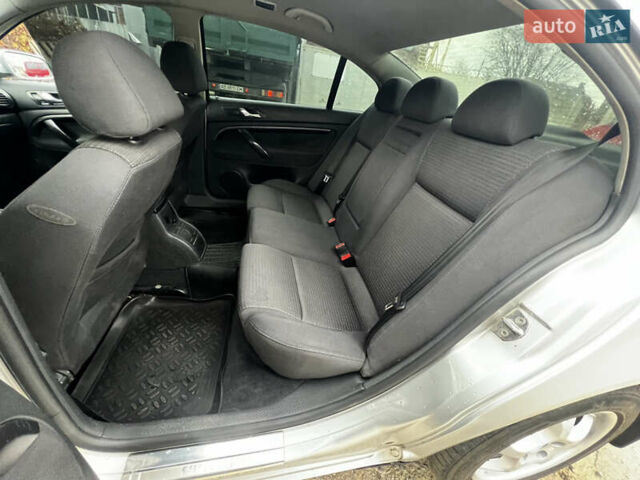 Серый Шкода Суперб, объемом двигателя 1.78 л и пробегом 454 тыс. км за 5100 $, фото 26 на Automoto.ua