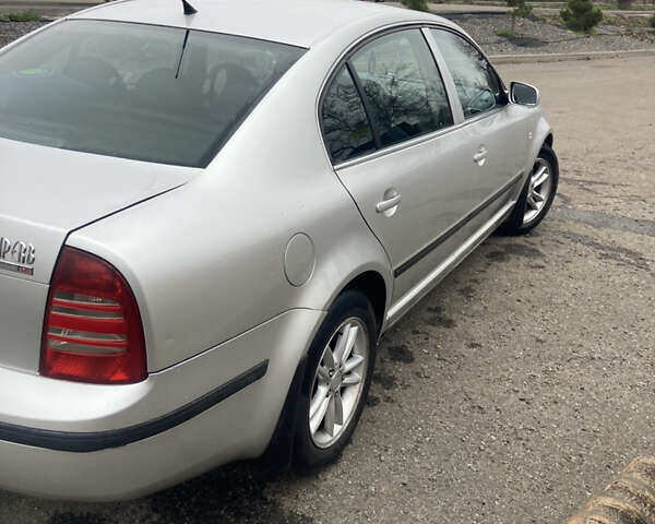 Сірий Шкода Суперб, об'ємом двигуна 1.9 л та пробігом 366 тис. км за 5200 $, фото 3 на Automoto.ua