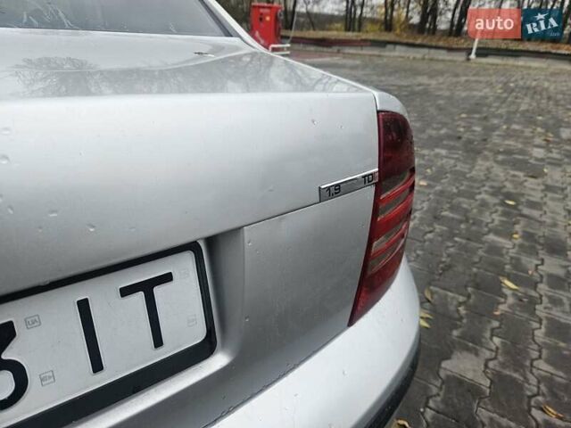 Серый Шкода Суперб, объемом двигателя 1.9 л и пробегом 281 тыс. км за 4200 $, фото 3 на Automoto.ua