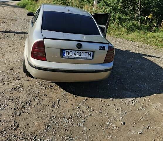 Серый Шкода Суперб, объемом двигателя 1.78 л и пробегом 240 тыс. км за 3700 $, фото 1 на Automoto.ua
