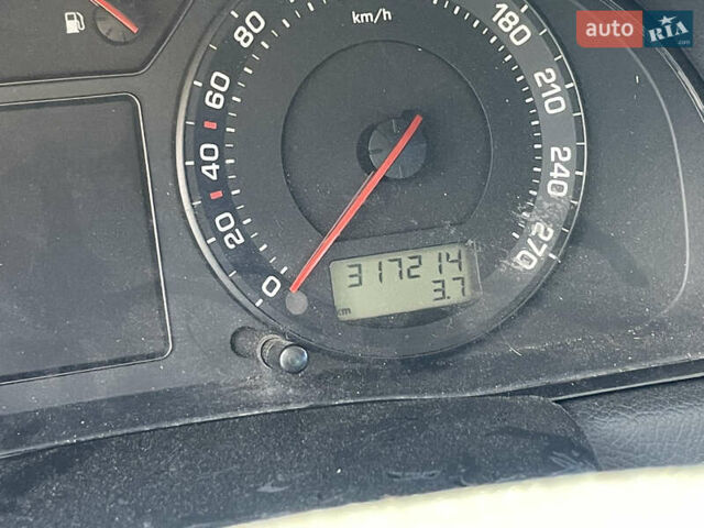 Сірий Шкода Суперб, об'ємом двигуна 1.78 л та пробігом 317 тис. км за 3700 $, фото 14 на Automoto.ua