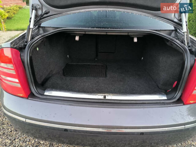 Шкода Суперб 2005 у Любомль на Automoto.ua Сірий Шкода Суперб, об'ємом двигуна 2.5 л та пробігом 290 тис. км за 5500 $, фото 23 на Automoto.ua