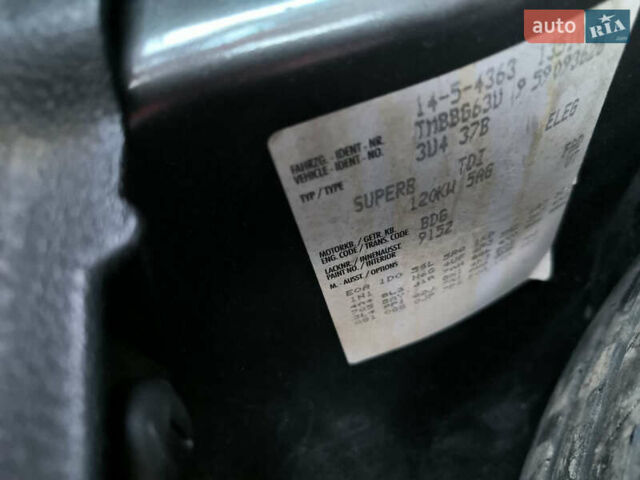 Шкода Суперб 2005 у Любомль на Automoto.ua Сірий Шкода Суперб, об'ємом двигуна 2.5 л та пробігом 290 тис. км за 5500 $, фото 22 на Automoto.ua