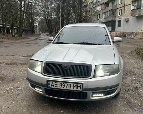 Серый Шкода Суперб, объемом двигателя 1.78 л и пробегом 324 тыс. км за 5300 $, фото 5 на Automoto.ua