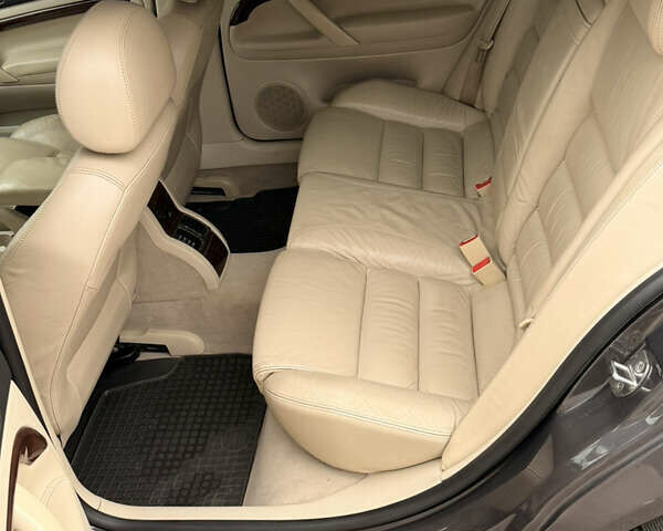 Серый Шкода Суперб, объемом двигателя 2.5 л и пробегом 295 тыс. км за 5700 $, фото 10 на Automoto.ua