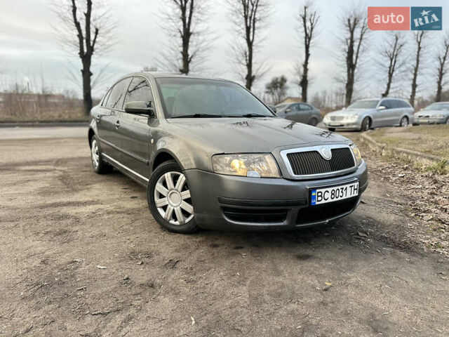Серый Шкода Суперб, объемом двигателя 1.78 л и пробегом 315 тыс. км за 3900 $, фото 11 на Automoto.ua