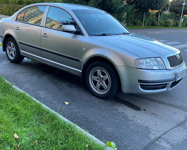 Серый Шкода Суперб, объемом двигателя 1.78 л и пробегом 197 тыс. км за 4500 $, фото 3 на Automoto.ua