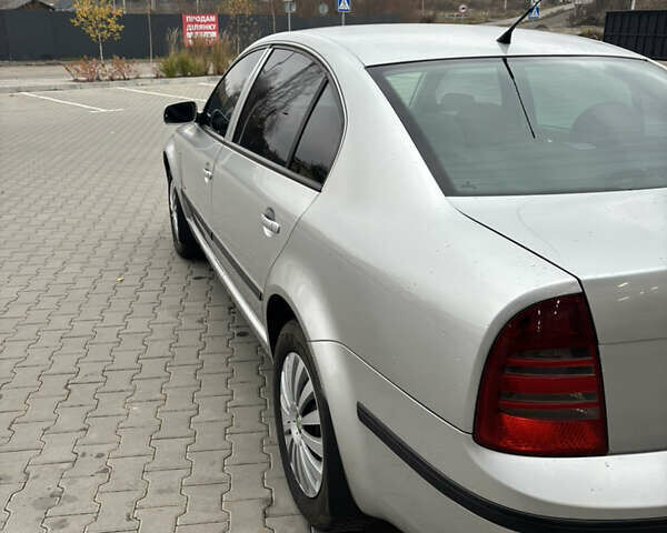 Серый Шкода Суперб, объемом двигателя 1.9 л и пробегом 250 тыс. км за 5099 $, фото 4 на Automoto.ua