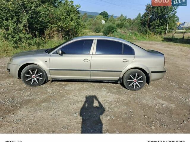 Серый Шкода Суперб, объемом двигателя 1.78 л и пробегом 240 тыс. км за 3700 $, фото 2 на Automoto.ua