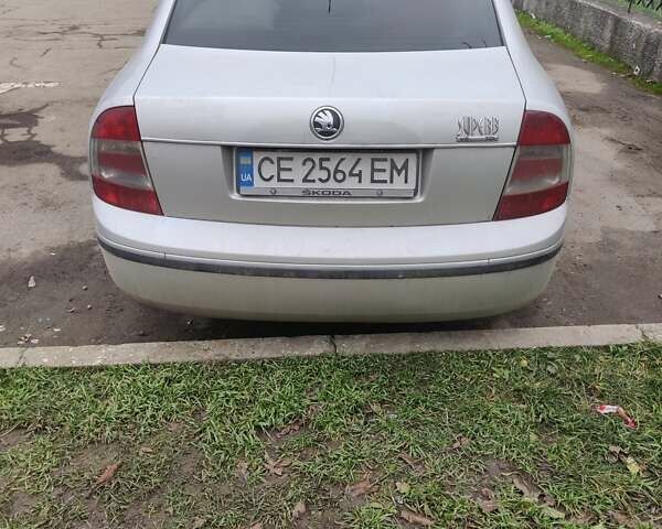 Серый Шкода Суперб, объемом двигателя 2.5 л и пробегом 304 тыс. км за 6600 $, фото 3 на Automoto.ua