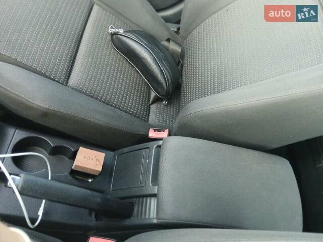 Серый Шкода Суперб, объемом двигателя 1.78 л и пробегом 273 тыс. км за 5700 $, фото 2 на Automoto.ua