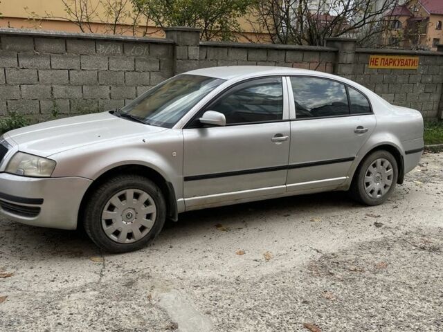 Серый Шкода Суперб, объемом двигателя 1.8 л и пробегом 328 тыс. км за 3200 $, фото 2 на Automoto.ua