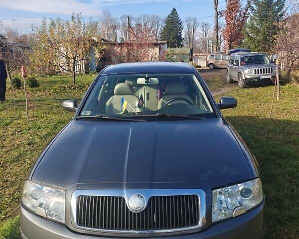 Серый Шкода Суперб, объемом двигателя 1.97 л и пробегом 320 тыс. км за 5600 $, фото 6 на Automoto.ua