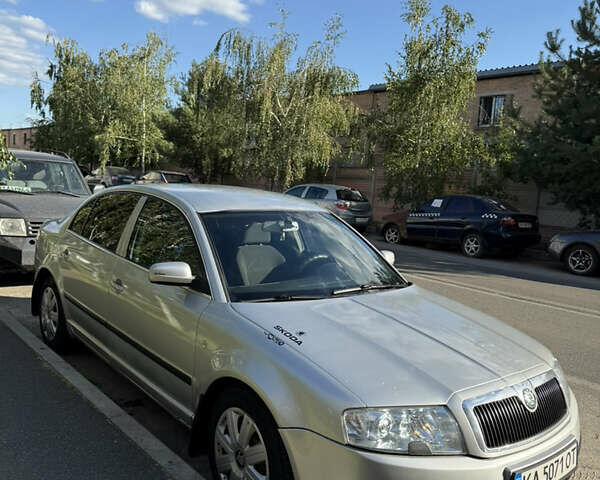 Серый Шкода Суперб, объемом двигателя 2.77 л и пробегом 500 тыс. км за 4350 $, фото 6 на Automoto.ua