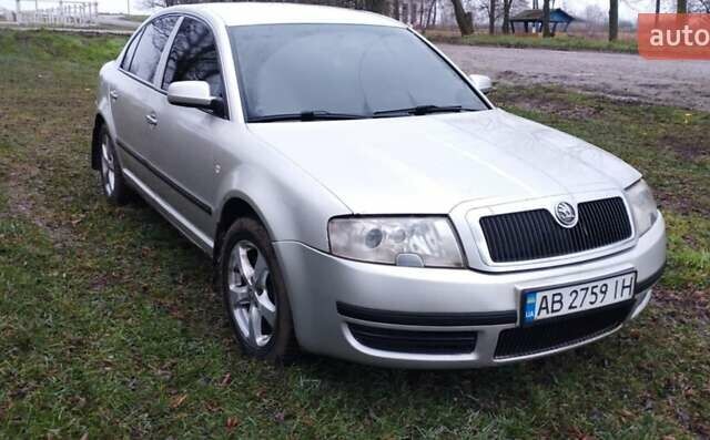 Серый Шкода Суперб, объемом двигателя 1.78 л и пробегом 402 тыс. км за 3350 $, фото 1 на Automoto.ua