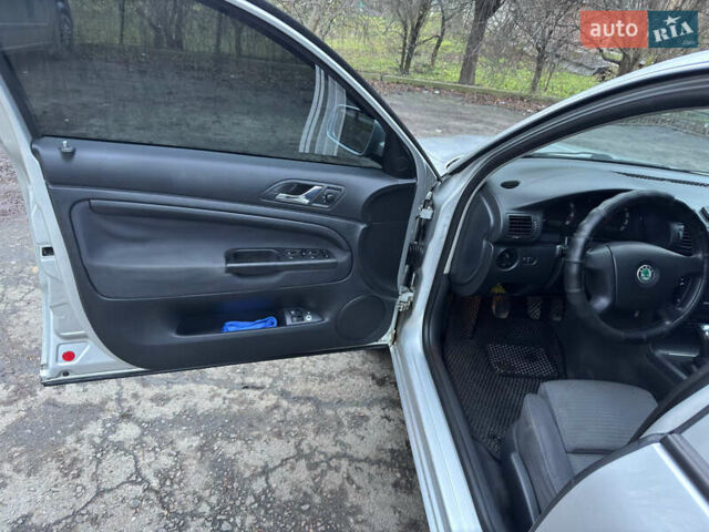 Сірий Шкода Суперб, об'ємом двигуна 1.78 л та пробігом 270 тис. км за 5300 $, фото 14 на Automoto.ua