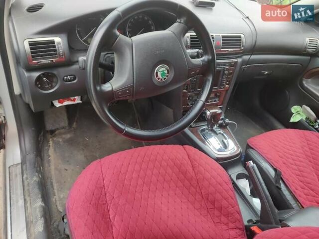 Серый Шкода Суперб, объемом двигателя 2.5 л и пробегом 304 тыс. км за 6600 $, фото 6 на Automoto.ua