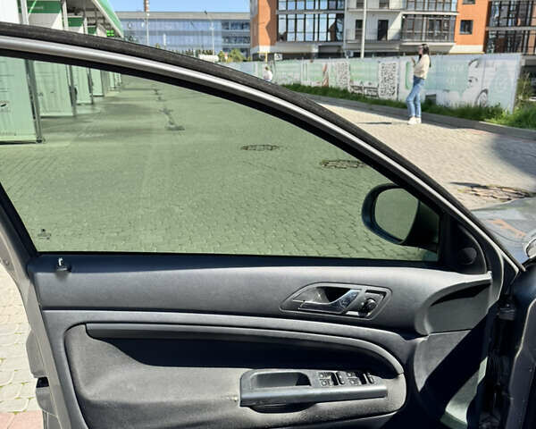 Серый Шкода Суперб, объемом двигателя 1.78 л и пробегом 267 тыс. км за 4500 $, фото 5 на Automoto.ua