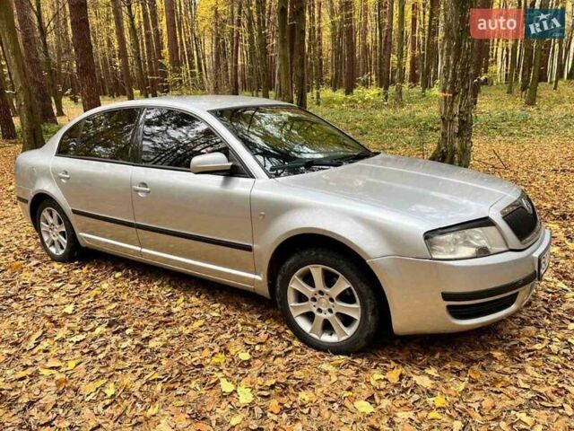 Серый Шкода Суперб, объемом двигателя 1.78 л и пробегом 300 тыс. км за 5500 $, фото 3 на Automoto.ua