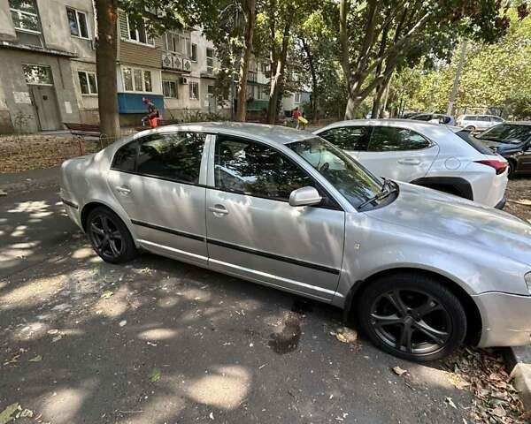 Серый Шкода Суперб, объемом двигателя 1.78 л и пробегом 261 тыс. км за 4900 $, фото 8 на Automoto.ua