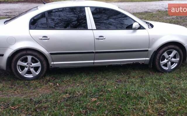 Серый Шкода Суперб, объемом двигателя 1.78 л и пробегом 402 тыс. км за 3350 $, фото 3 на Automoto.ua