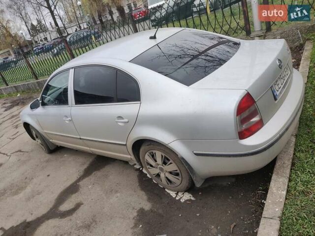 Серый Шкода Суперб, объемом двигателя 2.5 л и пробегом 304 тыс. км за 6600 $, фото 2 на Automoto.ua